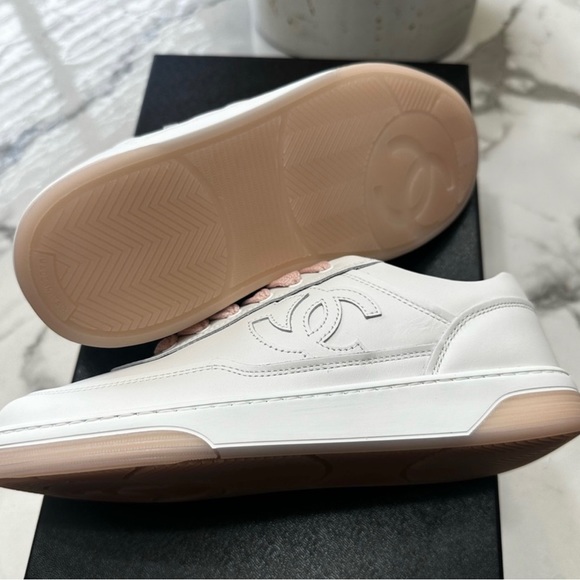Chanel 24P collection sneakers size 36.5 - Picture 4 of 6